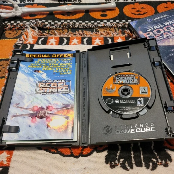 Star Wars Rogue Leader Rogue Squadron 2 and Revel Strike Rogue Squadron 3 - Picture 3 of 6